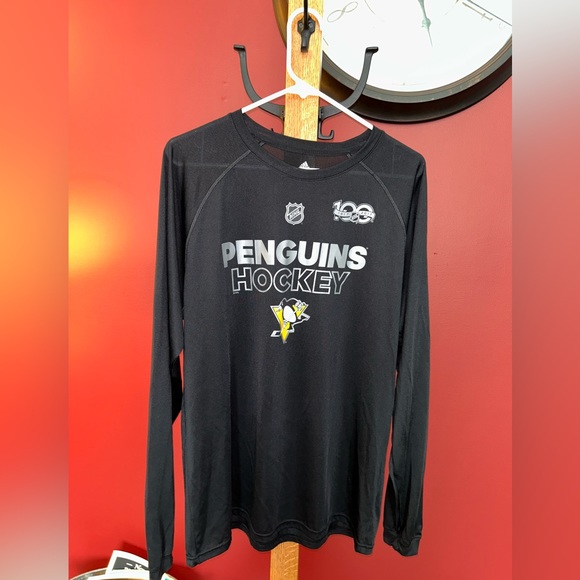 Black Adidas Pittsburgh Penguins Long Sleeve T-shirt - Picture 1 of 2